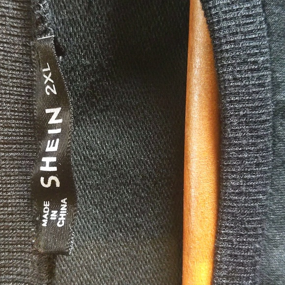 Frida Crop Top - Picture 4 of 10